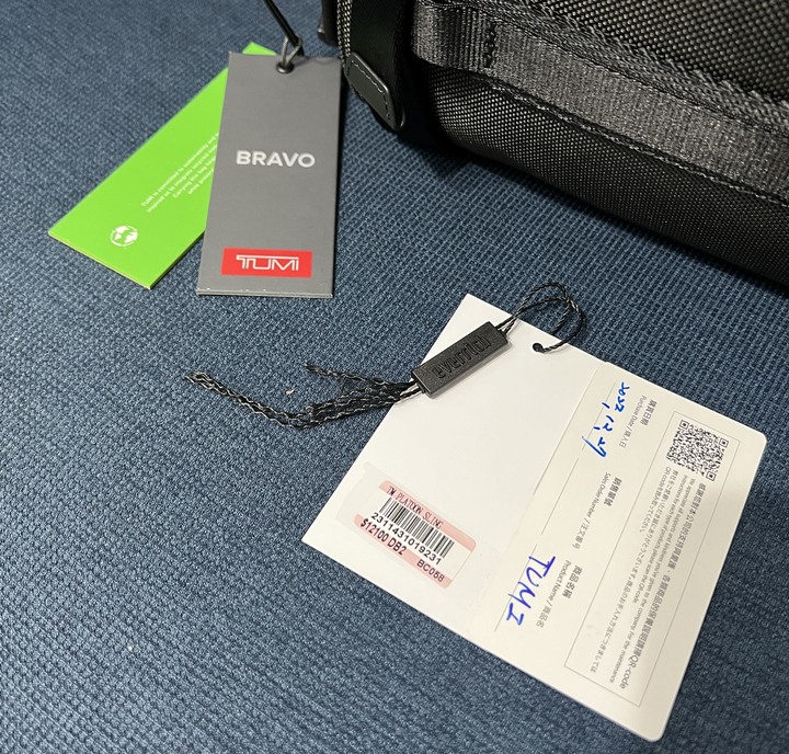 (全新正品)TUMI PLATOON SLING ALPHA BRAVO黑色單肩包